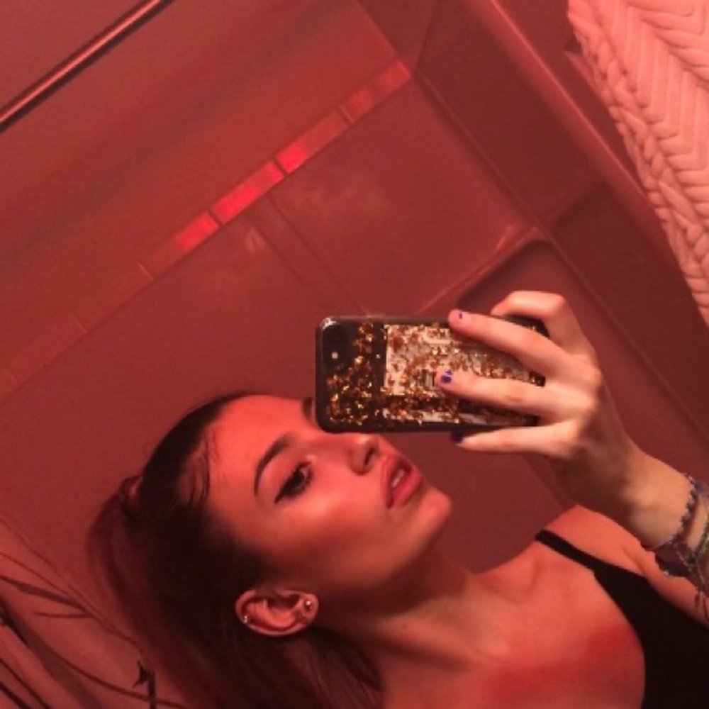 Meet your Posher, Gia